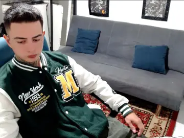 Cam4 Free Porn Cam of santii_ss