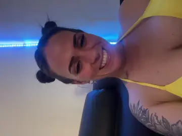 Cam4 Adult Video Chat of Donatellaaa07