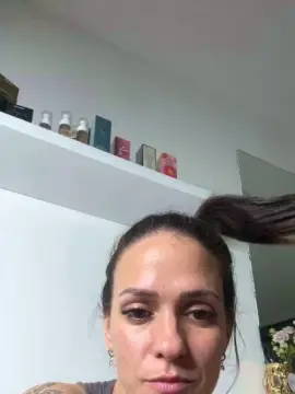 Cam4 Watch Live Sex Cams of Donatellaaa07