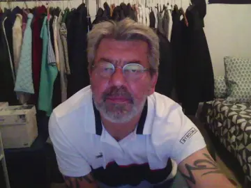 Cam4 Watch Live Sex Cams of Kevinareux60