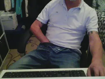 Cam4 Live Sex Cam of Kevinareux60