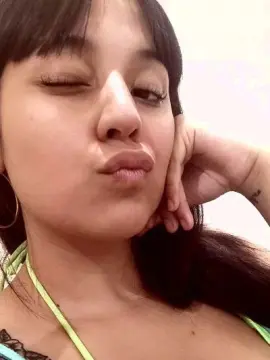 Cam4 Live Porn of La_chuni