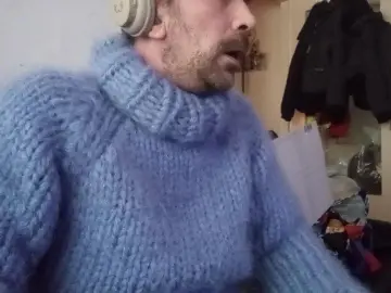 Cam4 Nude Webcam of sweaterslut