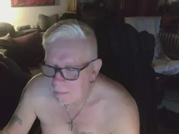 Cam4 Watch Live Sex Cams of dirtyminds1