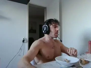 Cam4 Private Sex Chat of ALPHA_HUNK