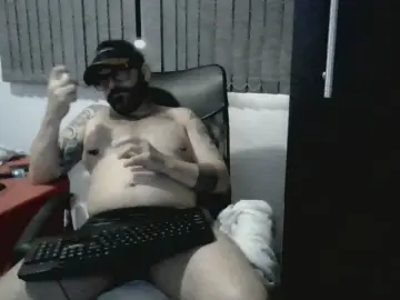 Cam4 Free Live Porn of ParrudoParrudo