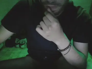 Cam4 Nude Webcam of chrisd26_