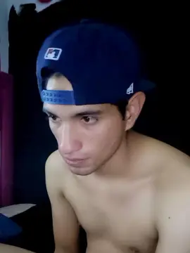 Cam4 Watch Live Sex Cams of tupapirulo_sexy