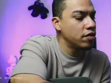Cam4 Free Live Porn of MakyParker
