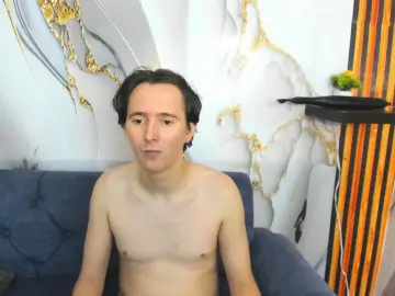 Cam4 Live Sex of Aaron_LatinMen2