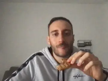 Cam4 Adult Webcam of LukaShyGuy