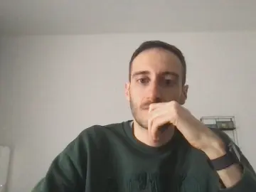 Cam4 Private Sex Chat of LukaShyGuy