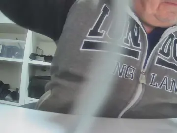 Cam4 Live Sex of ARTURO69_2