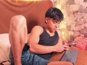 Cam4 Free Live Porn of ZYZZ_19