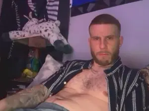 Cam4 Live Porn of reallygoated95