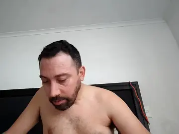 Cam4 Live Sex of javov