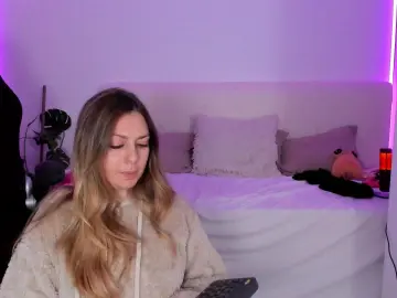 Cam4 Live Sex Cam of LindaWhite_