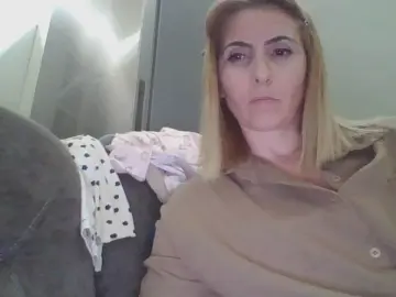 Cam4 Private Sex Chat of lovesiara1