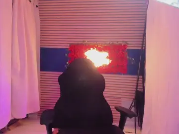 Cam4 Free Live Porn of rosse_25