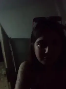 Cam4 Free Live Porn of ojitosverdes7