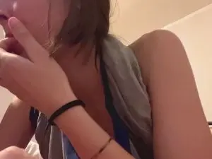 Cam4 Adult Video Chat of KashaWarrell