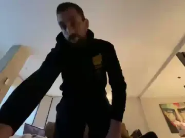 petervalencia93 from cam4