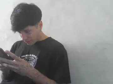 Cam4 Live Porn of tommiverceti