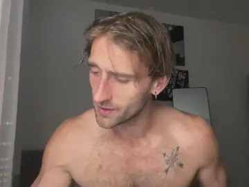 Cam4 Watch Live Sex Cams of LukeGunn