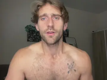 Cam4 Live Porn of LukeGunn