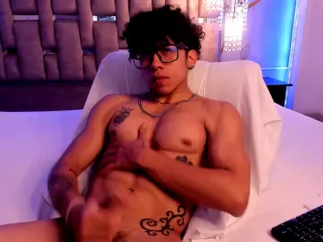 Cam4 Free Porn Cam of Akaza_