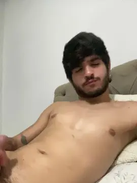 Cam4 Free Live Porn of Mauriciobueno20