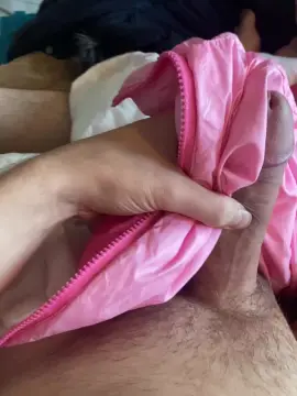 Cam4 Live Sex Cam of PufferJacket23