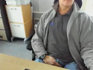 Cam4 Watch Live Sex Cams of TrickieTree