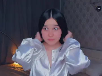 Cam4 Nude Webcam of GloryAntillon