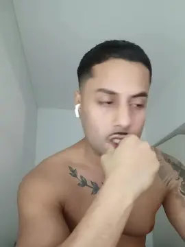 Cam4 Free Live Porn of Masterattivo19