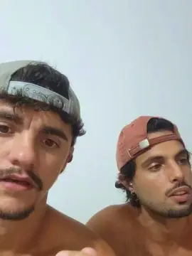 Cam4 Nude Webcam of Levi_Henrique