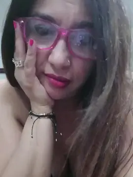 Cam4 Private Sex Chat of Alma2247