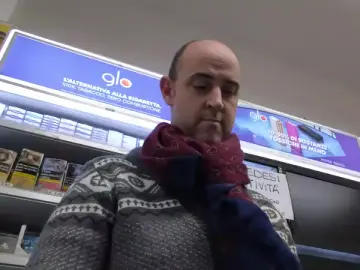 Cam4 Nude Webcam of Xxxme85