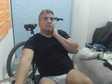 Cam4 Free Live Porn of lucho2420