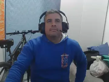 Cam4 Live Porn of lucho2420