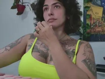 Cam4 Watch Live Sex Cams of talimajesty