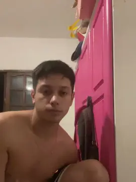 Cam4 Live Sex Cam of Leomessi9