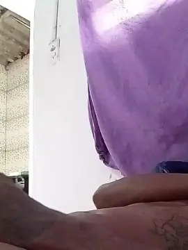 Cam4 Watch Live Sex Cams of Threem232