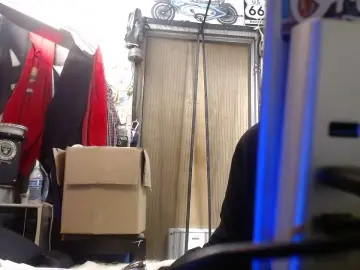 Cam4 Sex Cam of CuriousDD69