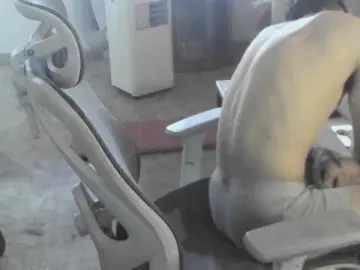 Cam4 Live Sex of 1Davodavo1