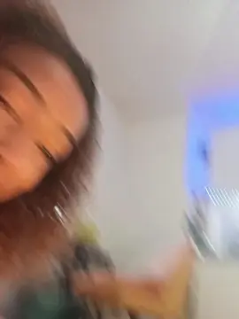 Cam4 Free Live Porn of elleblue_sexy