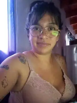 Cam4 Live Sex of luchytet44