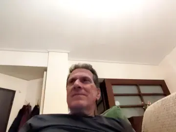 Cam4 Free Live Porn of makis89