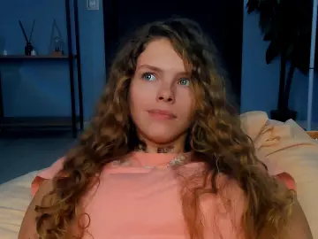 Cam4 Live Sex of FalineCleverley