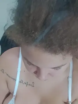 Cam4 Sex Cam of RobertaRabao